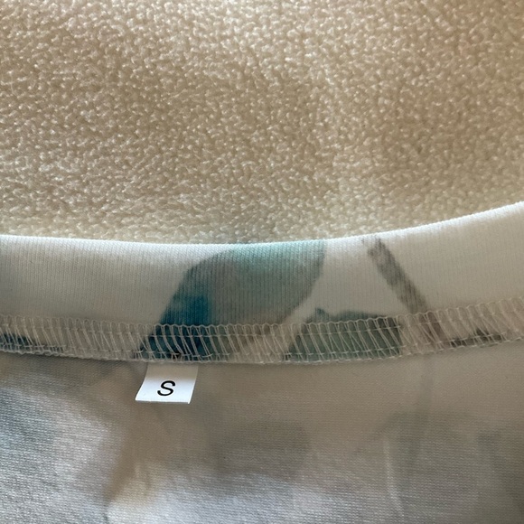 Blue Leaf Print Long Sleeve Tee - Picture 2 of 5